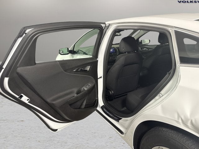 2025 Chevrolet Malibu LS