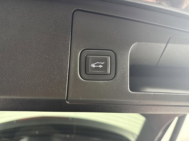 2023 Cadillac XT4 FWD Premium Luxury