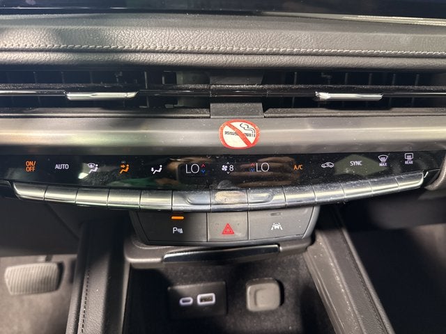 2025 Cadillac XT4 FWD Premium Luxury