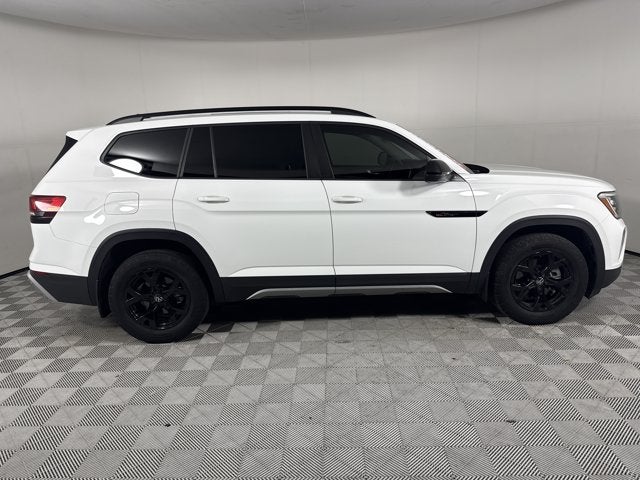 2024 Volkswagen Atlas 2.0T Peak Edition SE w/Technology