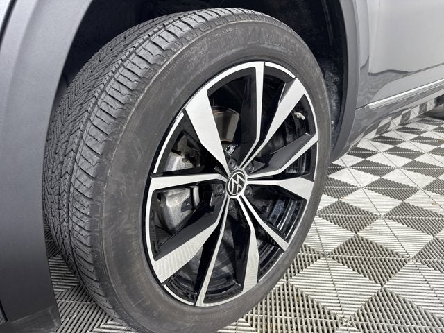 2024 Volkswagen Atlas 2.0T SEL Premium R-Line