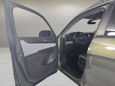 2024 Volkswagen Atlas 2.0T Peak Edition SEL