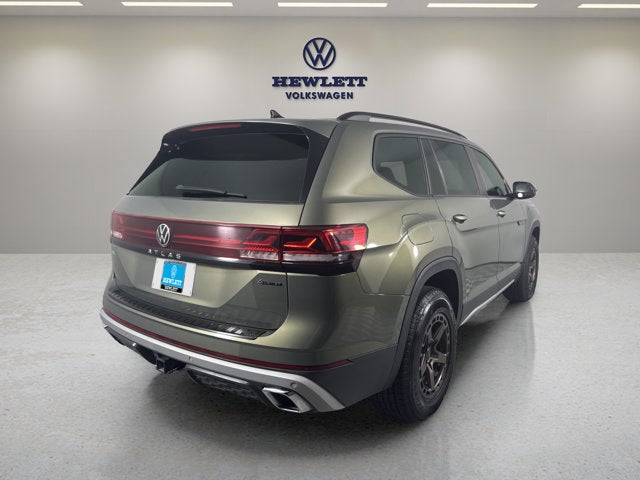 2024 Volkswagen Atlas 2.0T Peak Edition SEL
