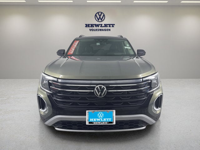 2024 Volkswagen Atlas 2.0T Peak Edition SEL