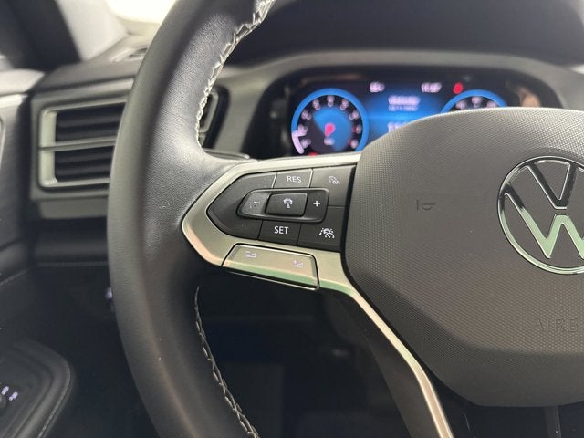 2025 Volkswagen Atlas Cross Sport 2.0T SE w/Technology