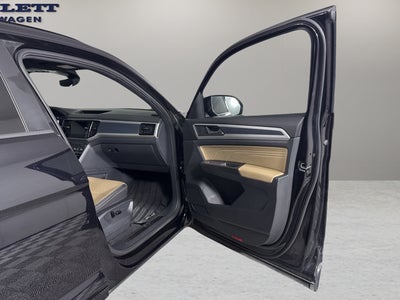 2023 Volkswagen Atlas Cross Sport 2.0T SEL R-Line Black