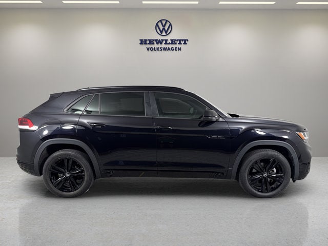 2023 Volkswagen Atlas Cross Sport 2.0T SEL R-Line Black