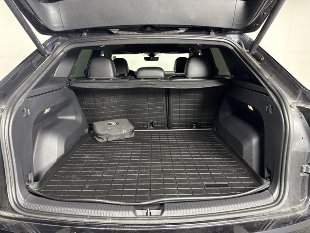 2023 Volkswagen Atlas Cross Sport 2.0T SEL R-Line Black