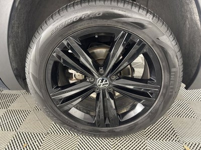 2023 Volkswagen Atlas 3.6L V6 SEL R-Line Black