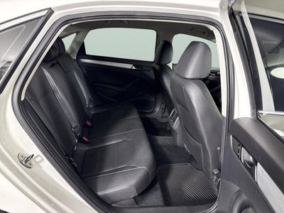 2013 Volkswagen Passat SE