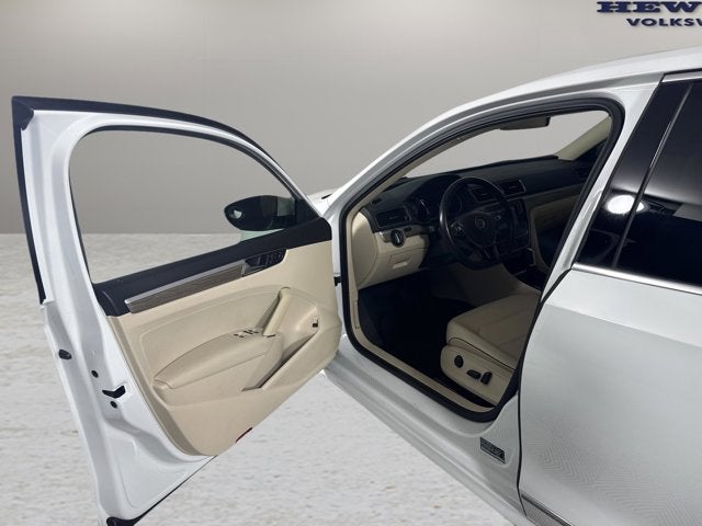 2016 Volkswagen Passat 1.8T SE