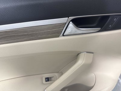 2016 Volkswagen Passat 1.8T SE