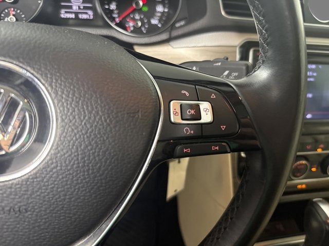 2016 Volkswagen Passat 1.8T SE