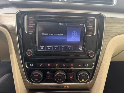2016 Volkswagen Passat 1.8T SE