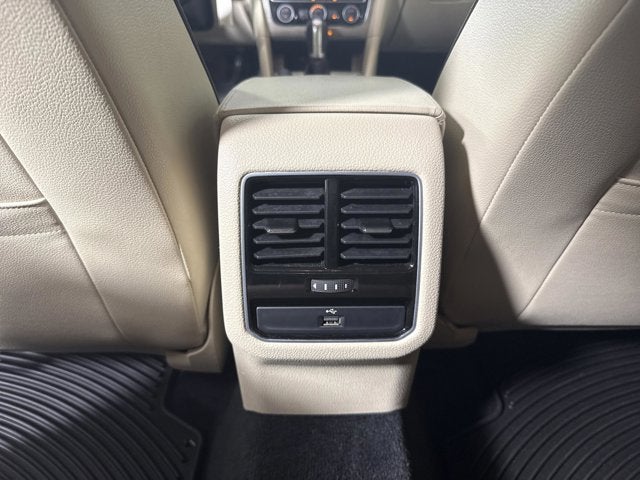 2016 Volkswagen Passat 1.8T SE