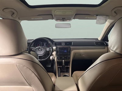 2016 Volkswagen Passat 1.8T SE
