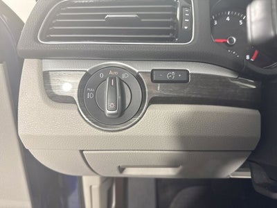 2017 Volkswagen Passat 1.8T SE w/Technology