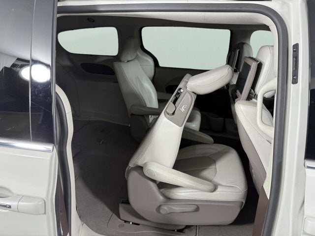 2021 Chrysler Pacifica Hybrid Touring L