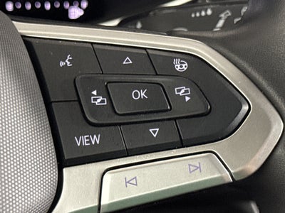 2025 Volkswagen Taos SE Black