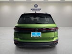 2025 Volkswagen Taos SE Black