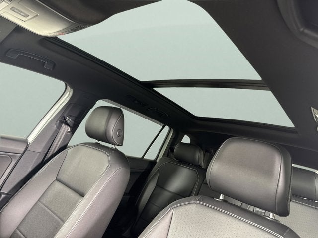 2021 Volkswagen Tiguan SE R-Line Black