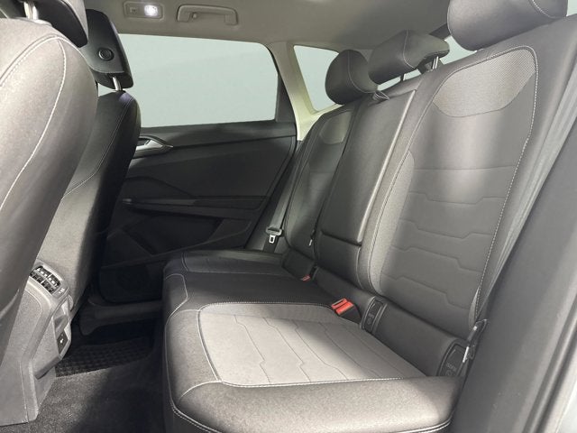 2025 Volkswagen Taos SE Black