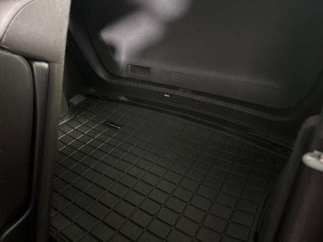 2025 Volkswagen Taos SE Black