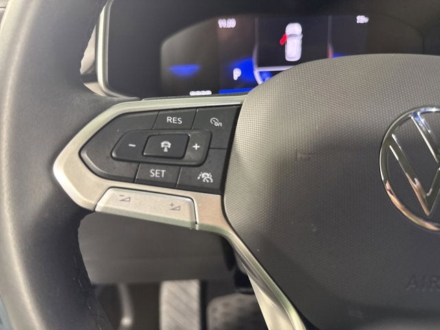 2025 Volkswagen Taos SE Black