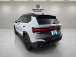 2025 Volkswagen Taos SE Black
