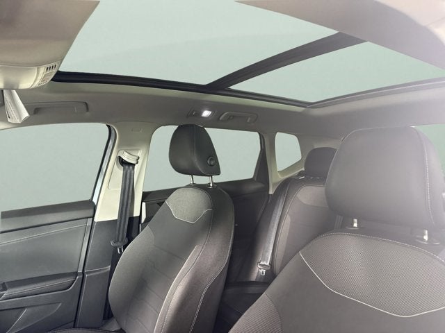2025 Volkswagen Taos SE Black