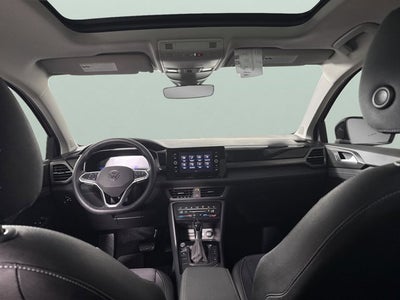 2025 Volkswagen Taos SE Black