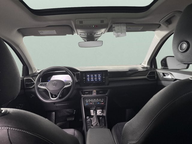 2025 Volkswagen Taos SE Black