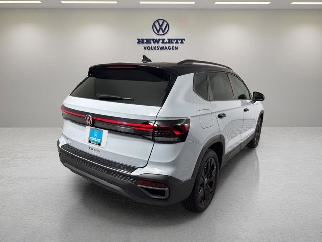 2025 Volkswagen Taos SE Black