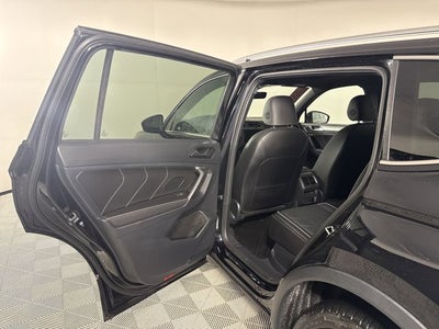 2024 Volkswagen Tiguan SEL R-Line