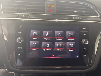 2024 Volkswagen Tiguan SEL R-Line