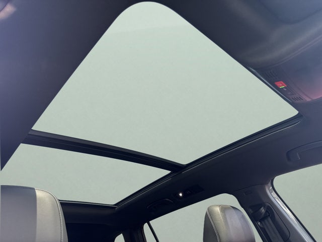 2024 Volkswagen Tiguan SEL R-Line