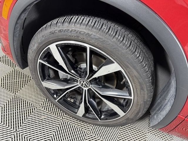 2024 Volkswagen Tiguan SEL R-Line