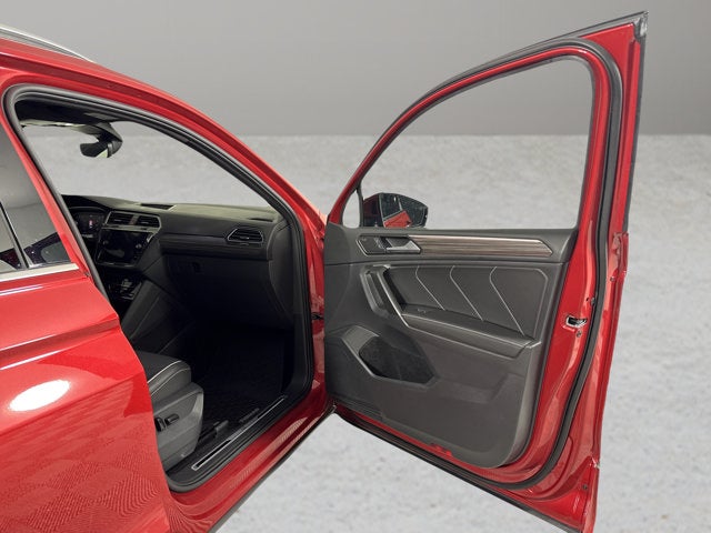 2024 Volkswagen Tiguan SEL R-Line