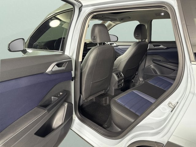 2025 Volkswagen Taos SEL