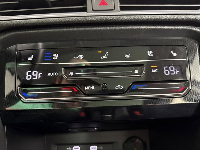 2025 Volkswagen Taos SEL