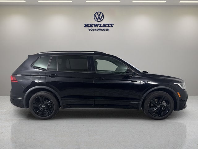 2024 Volkswagen Tiguan SE R-Line Black