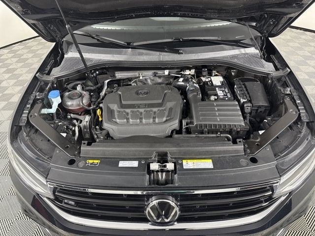 2024 Volkswagen Tiguan SE R-Line Black