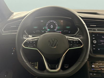 2024 Volkswagen Tiguan SE R-Line Black