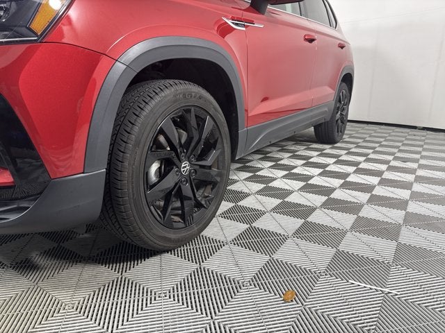 2024 Volkswagen Taos SE