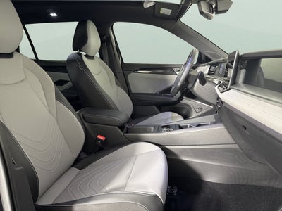 2025 Volkswagen Tiguan SE R-Line Black