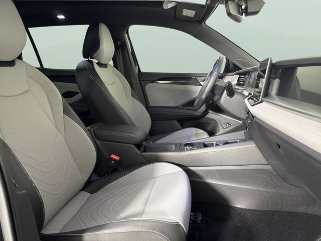 2025 Volkswagen Tiguan SE R-Line Black