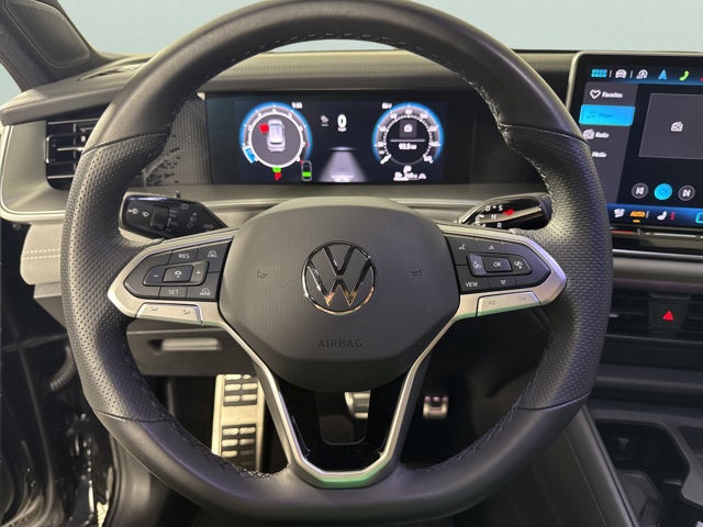 2025 Volkswagen Tiguan SE R-Line Black