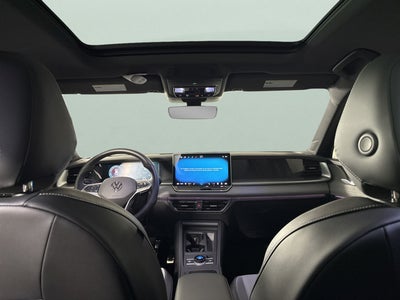 2025 Volkswagen Tiguan SE R-Line Black