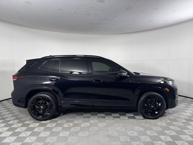 2025 Volkswagen Tiguan SE R-Line Black