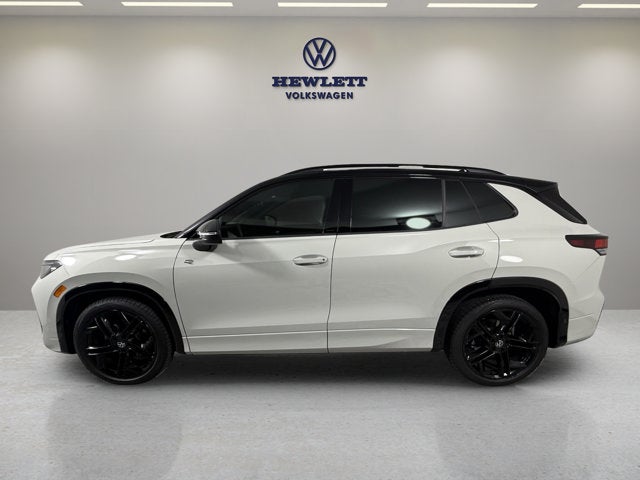 2025 Volkswagen Tiguan SE R-Line Black